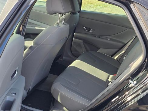 Certified 2025 Hyundai Elantra Blue image 10