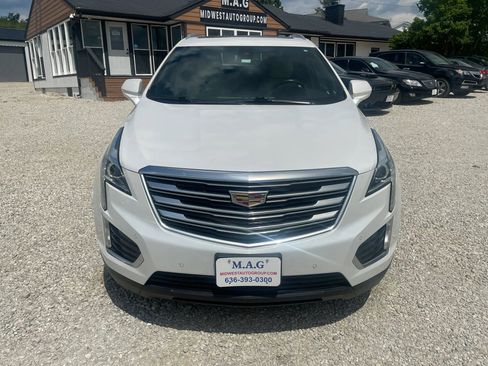 Used 2017 Cadillac XT5 Luxury w/ Driver Awareness Package FWD image 9
