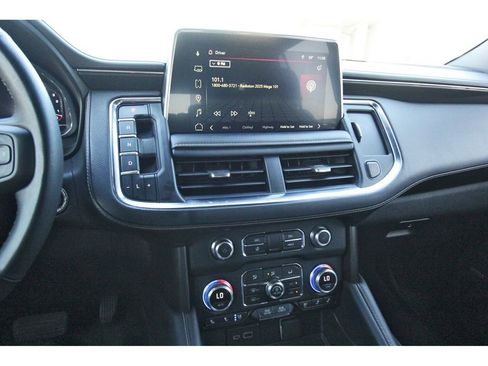 Used 2024 GMC Yukon AT4 w/ Technology Package image 21