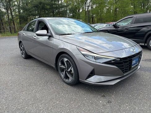 Certified 2023 Hyundai Elantra SEL w/ Convenience Package FWD image 2