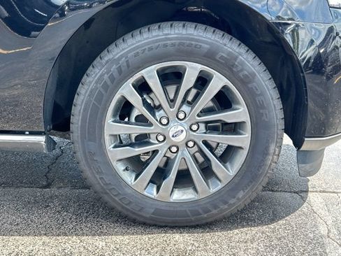 Used 2021 Ford Expedition Limited AWD/4WD image 12