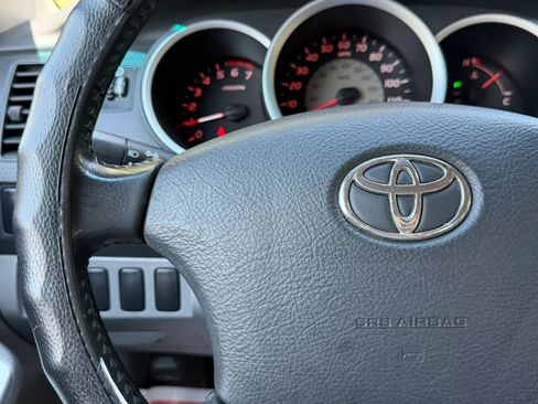 Used 2005 Toyota Tacoma 2WD Access Cab image 24