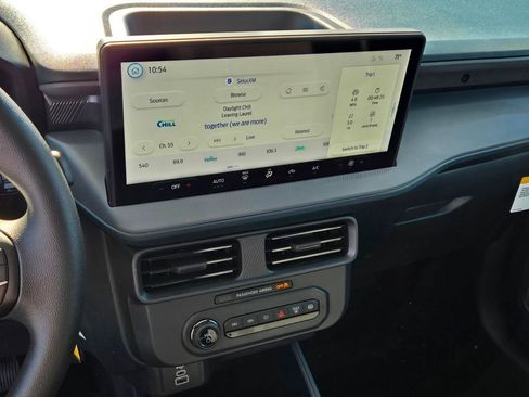 New 2026 Ford Maverick XL image 14