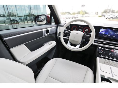 Used 2025 Hyundai Santa Fe SEL image 10