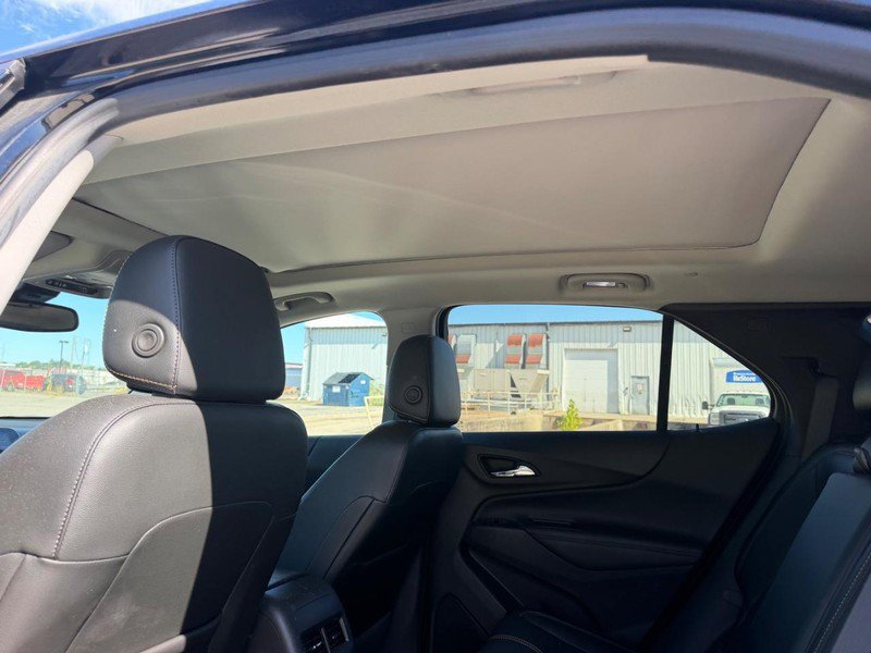 Used 2023 Chevrolet Equinox Premier FWD image 9