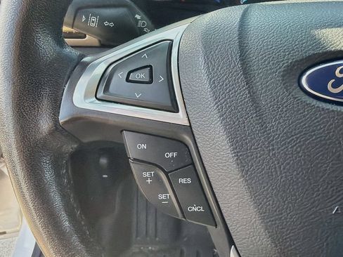 Used 2015 Ford Fusion SE w/ Equipment Group 202A FWD image 12