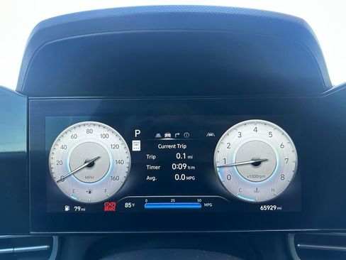 Used 2024 Hyundai Elantra SEL FWD image 16