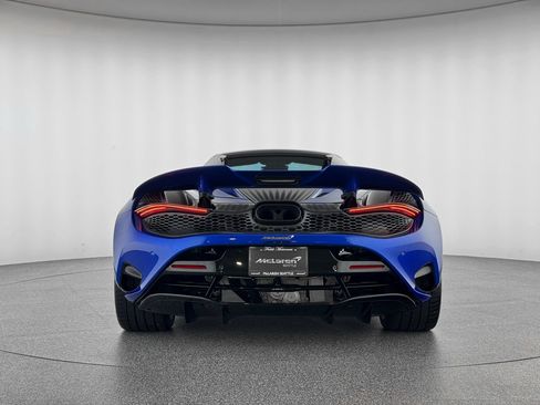 Used 2024 McLaren 750S Spider RWD image 3