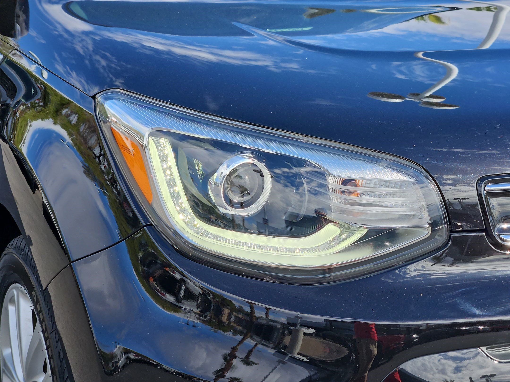 Used 2018 Kia Soul + w/ + Primo LIT Package FWD image 10