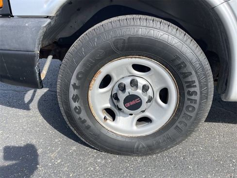 Used 2016 GMC Savana 2500 image 5