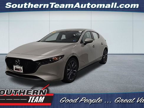 Used 2024 MAZDA MAZDA3 s FWD image 1