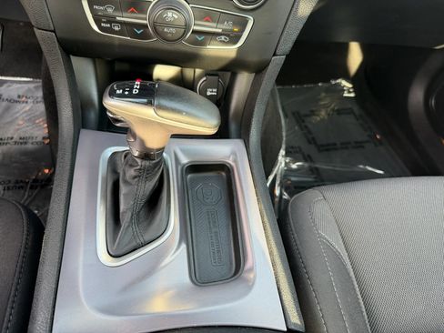 Used 2019 Dodge Charger SXT AWD/4WD image 30