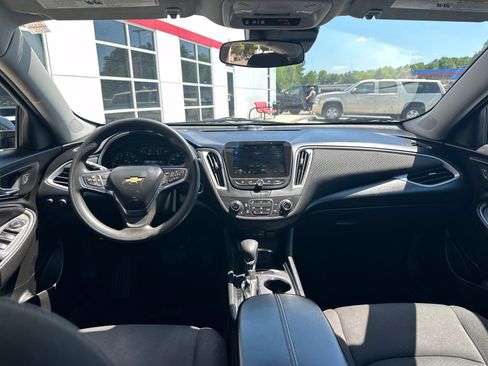 Used 2023 Chevrolet Malibu LT FWD image 21