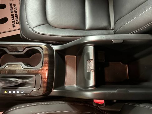 Used 2022 GMC Canyon Elevation w/ Elevation Premium Package AWD/4WD image 21