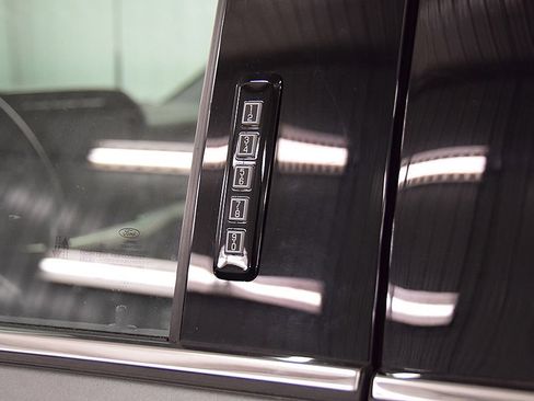 Used 2023 Ford F150 Lariat w/ Equipment Group 502A High AWD/4WD image 17