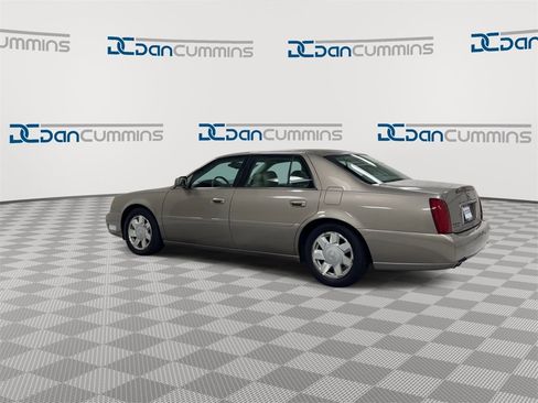 Used 2002 Cadillac De Ville DTS w/ Premium Equipment Pkg image 6