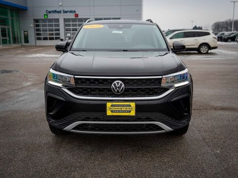 Used 2023 Volkswagen Taos SE image 2