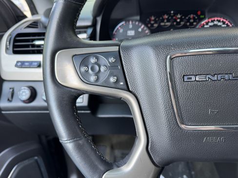 Used 2015 GMC Yukon Denali w/ Touring Package image 28