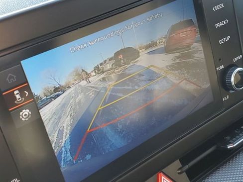 Used 2023 Kia Sportage LX image 15