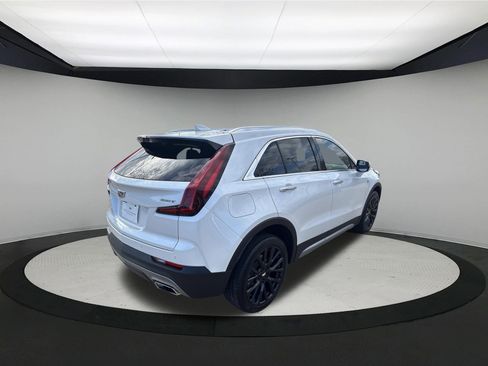 Used 2023 Cadillac XT4 Premium Luxury w/ Driver Assist Package AWD/4WD image 7