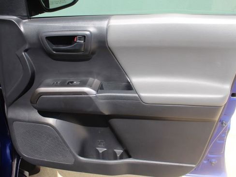 Used 2022 Toyota Tacoma SR5 image 16