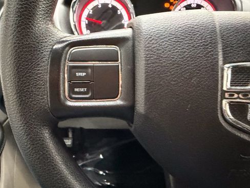 Used 2018 Dodge Grand Caravan SE FWD image 21