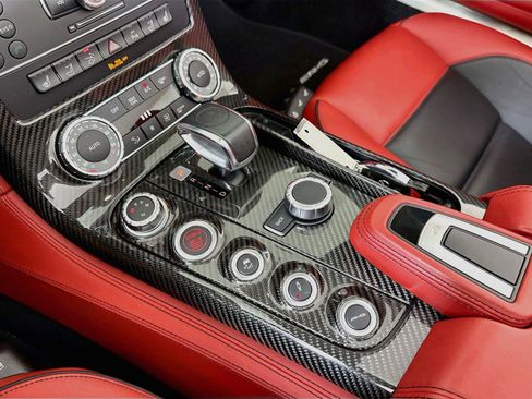 Used 2012 Mercedes-Benz SLS AMG Roadster image 21