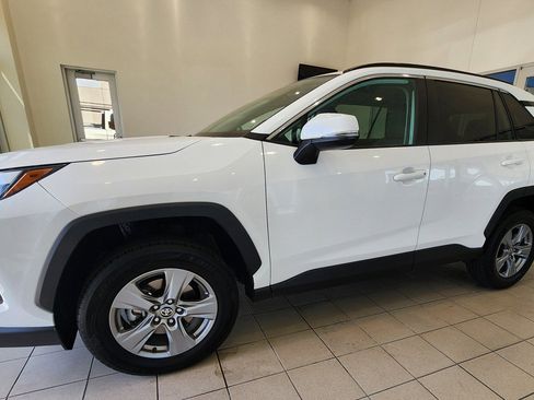 Used 2024 Toyota RAV4 XLE FWD image 10
