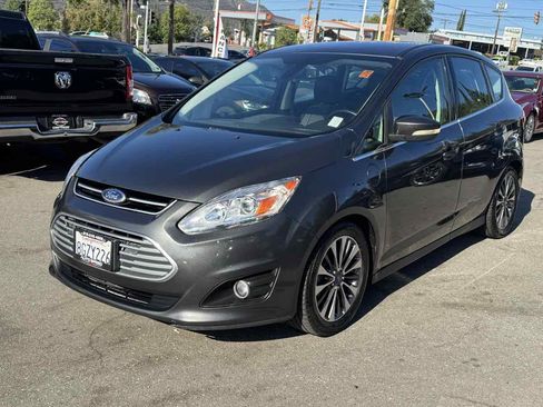Used 2017 Ford C-MAX Energi Titanium image 3