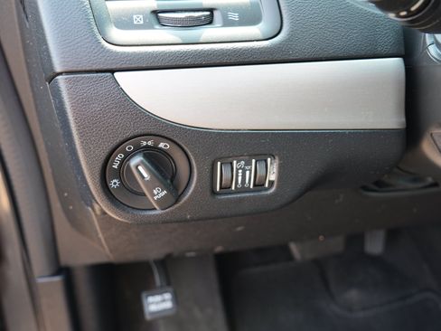 Used 2016 Dodge Grand Caravan R/T FWD image 16