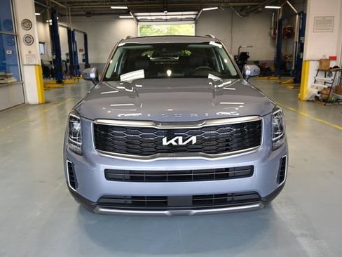 Used 2022 Kia Telluride S AWD/4WD image 2