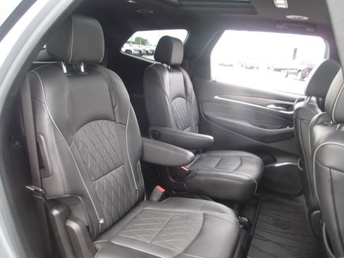 Used 2023 Buick Enclave Avenir w/ Avenir Technology Package AWD/4WD image 24