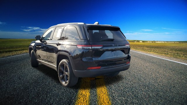 Certified 2024 Jeep Grand Cherokee Altitude AWD/4WD image 25