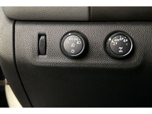 Used 2020 Chevrolet Colorado Z71 image 41