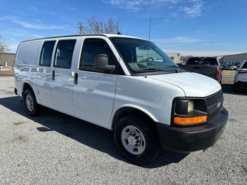 Used 2013 Chevrolet Express 2500 image 5