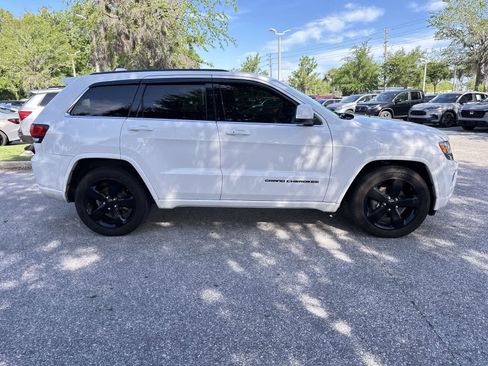 Used 2015 Jeep Grand Cherokee Altitude image 7