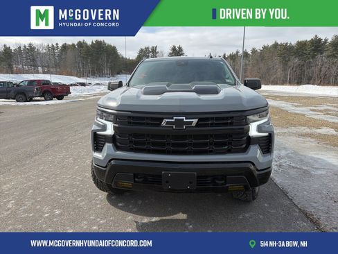 Used 2024 Chevrolet Silverado 1500 LT Trail Boss w/ Dark Appearance Package image 6