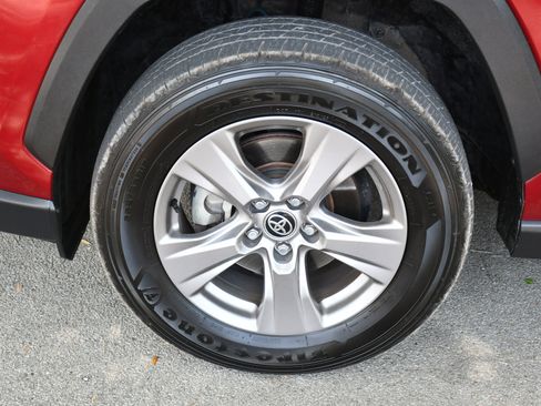Used 2023 Toyota RAV4 XLE FWD image 20