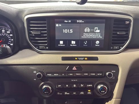 Used 2020 Kia Sportage LX w/ LX Popular Package image 18