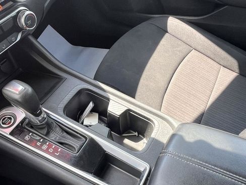 Used 2024 Nissan Sentra SV FWD image 27