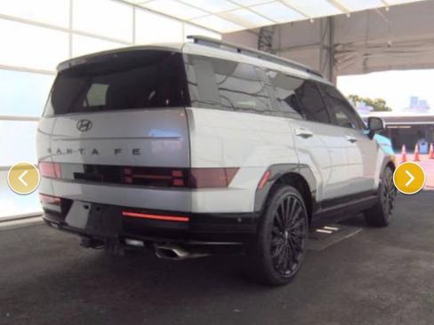 Used 2025 Hyundai Santa Fe Calligraphy image 4