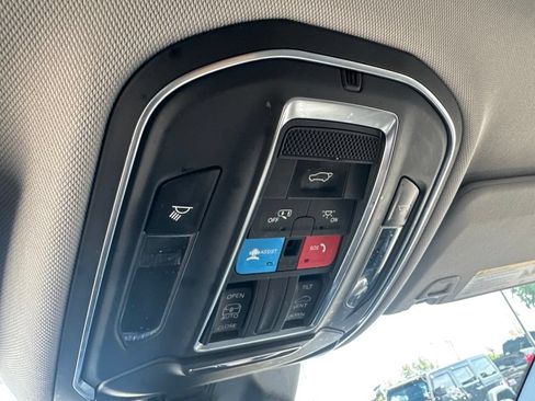 Used 2021 Jeep Grand Cherokee L Laredo w/ Luxury Tech Group I AWD/4WD image 27