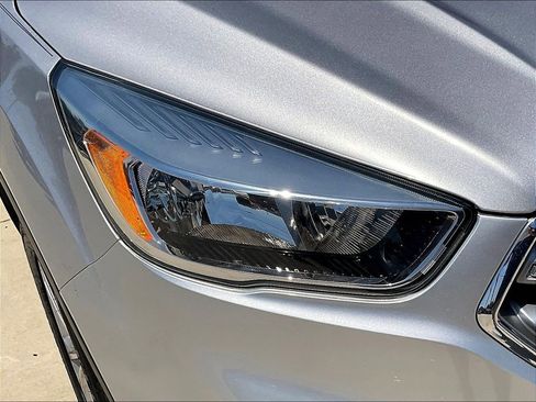 Used 2017 Ford Escape SE AWD/4WD image 33