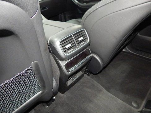 Used 2024 Mercedes-Benz GLS 450 4MATIC image 34