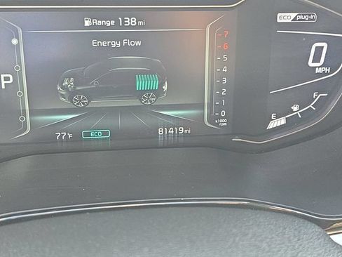 Used 2020 Kia Niro EX FWD image 18