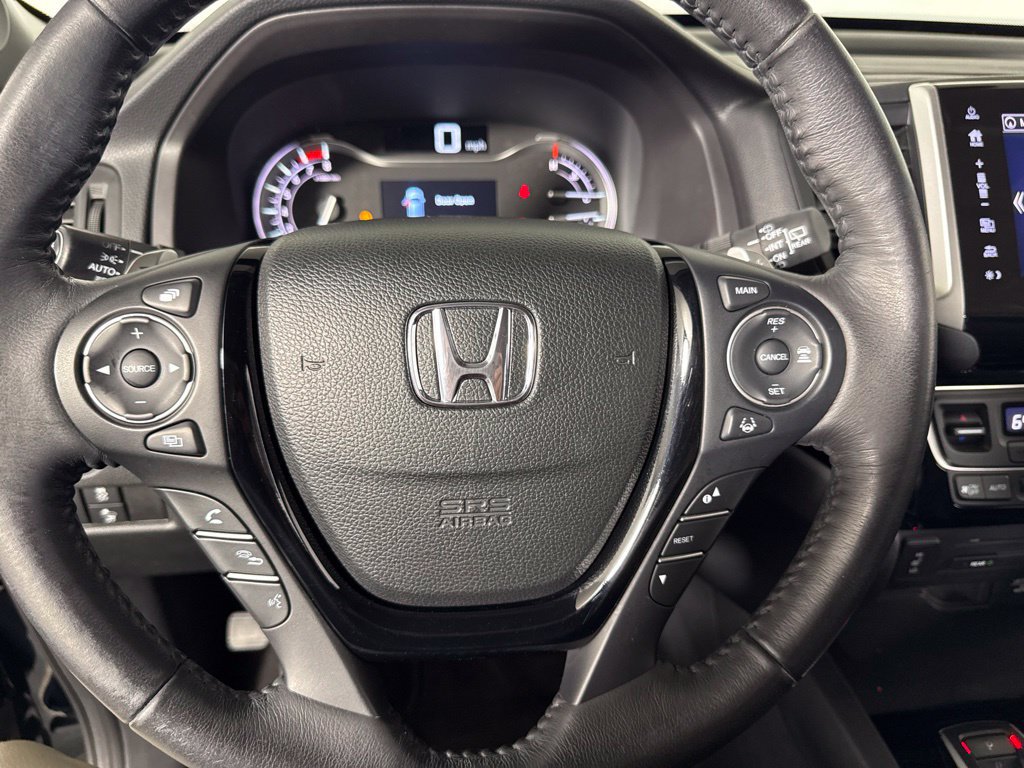 Certified 2017 Honda Pilot Touring image 17