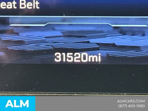 Used 2025 Chevrolet Tahoe LT AWD/4WD image 31
