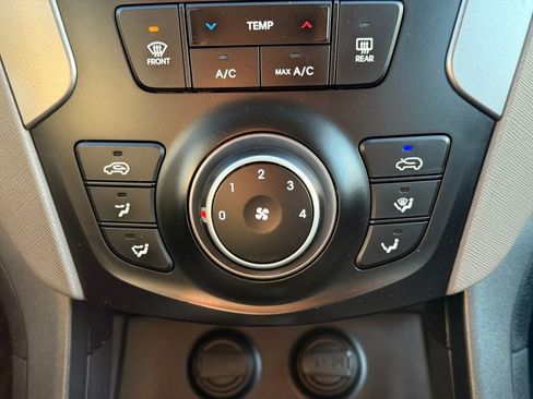 Used 2016 Hyundai Santa Fe Sport image 39