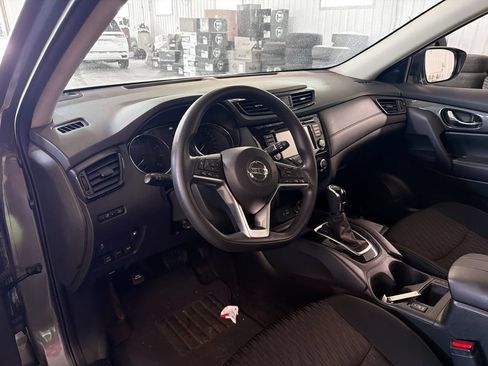Used 2018 Nissan Rogue S AWD/4WD image 8
