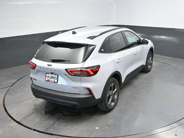 Used 2025 Ford Escape ST-Line Select AWD/4WD image 34